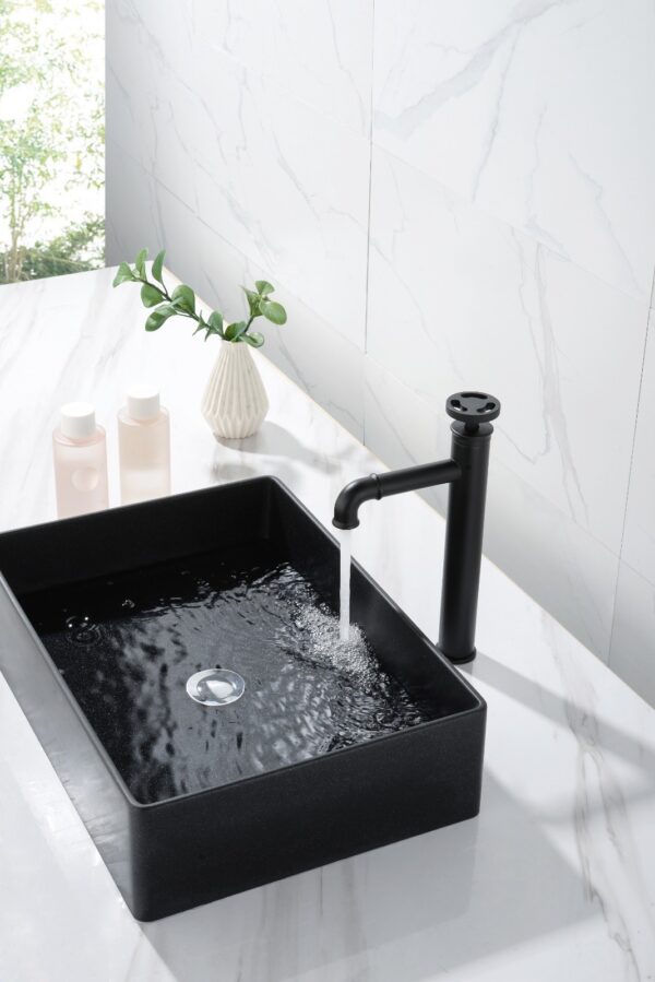 zwart hoog 1 Wastafelkraan opbouw zwart hoog