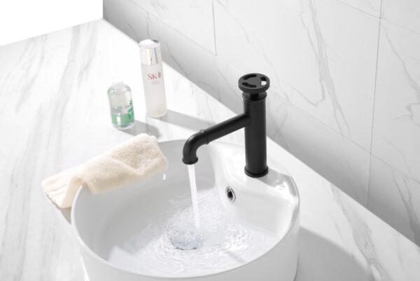 Wastafelkraan opbouw zwart laag